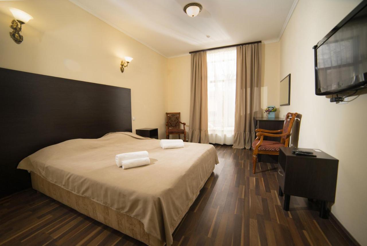 Alex Hotel Odessa Esterno foto
